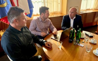Královéhradecký kraj spolupracuje s aplikací Obec v tísni